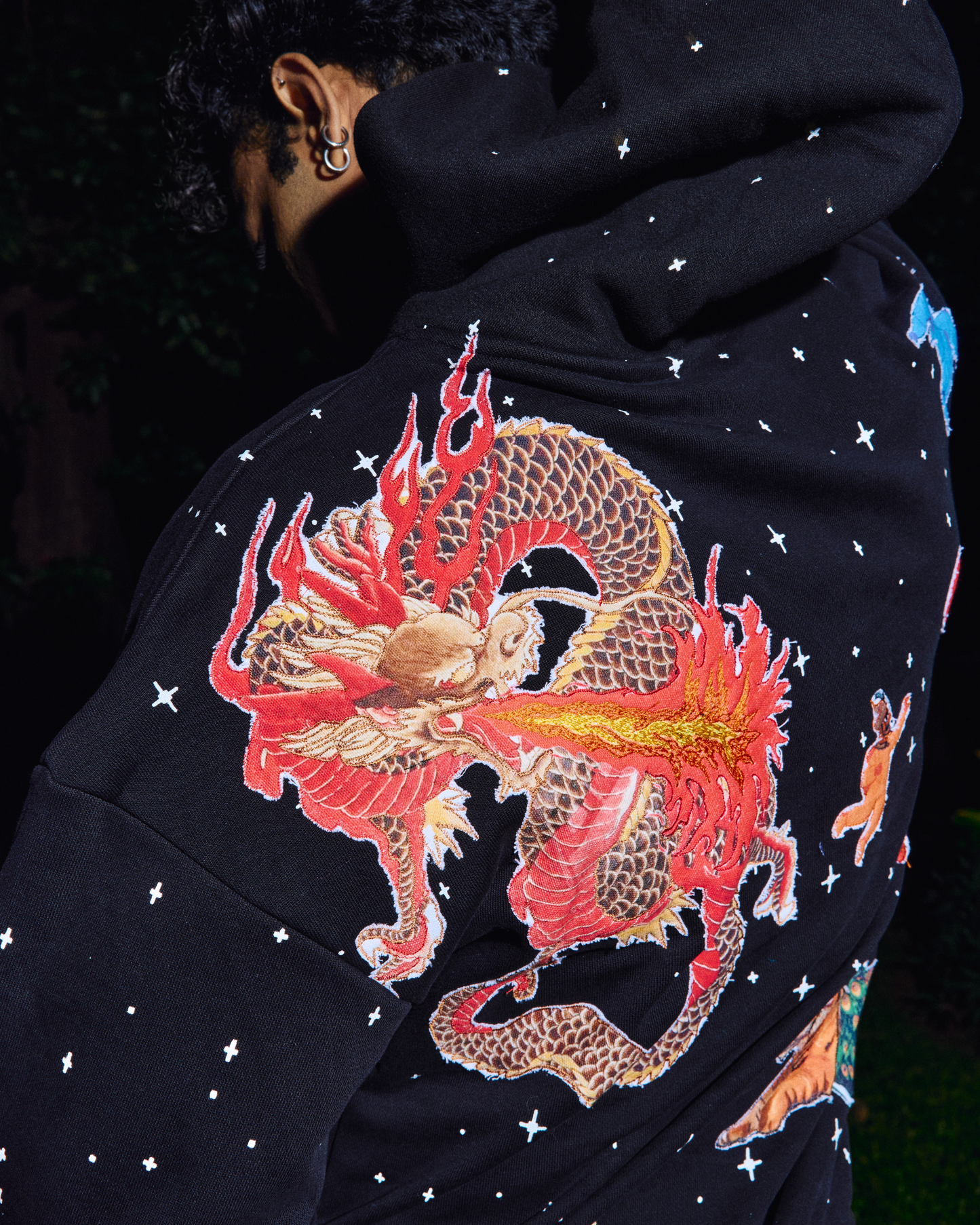 ZERO GRAVITY INTIMIDATION - REGULAR FIT EMBROIDERED HOODIE