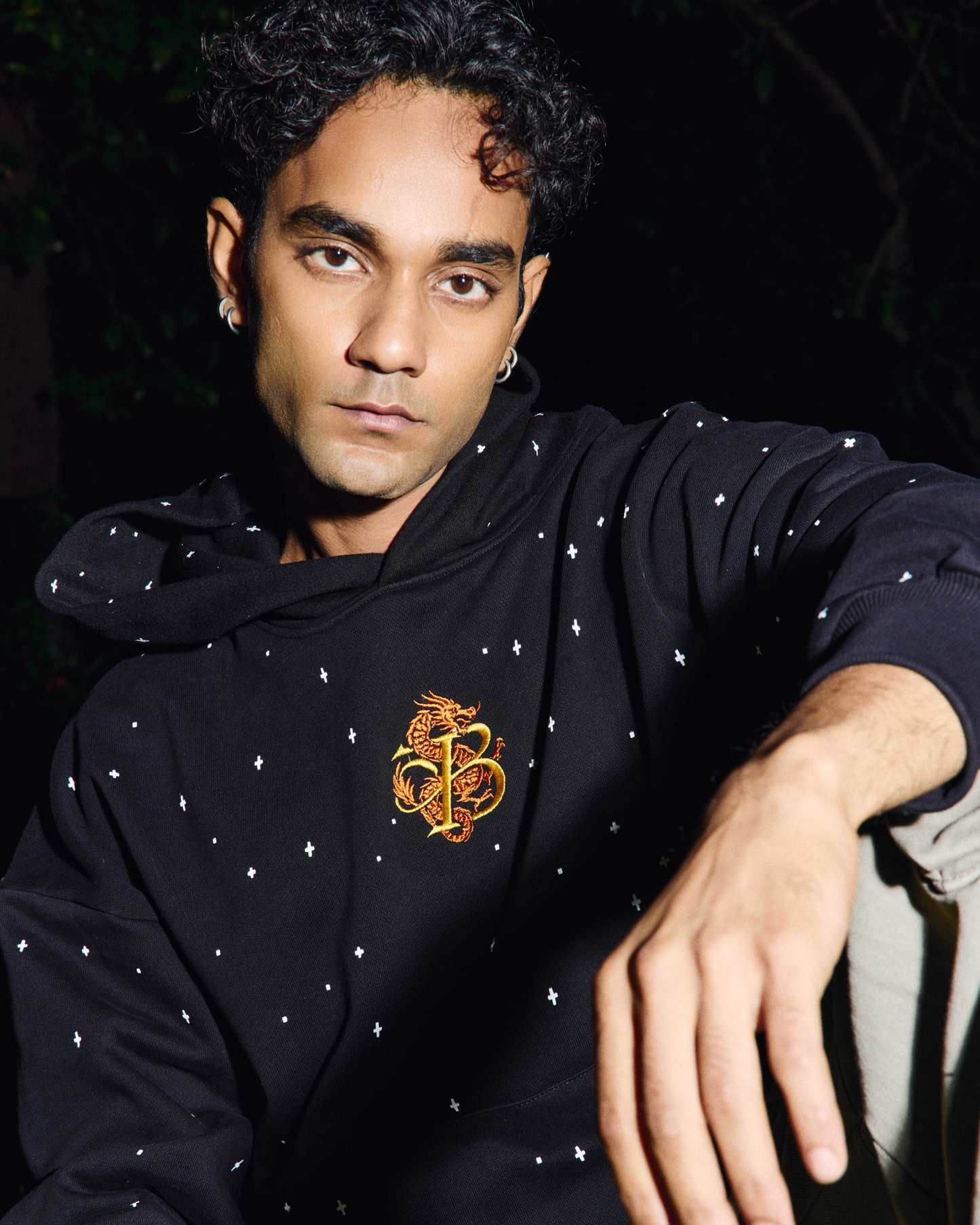 ZERO GRAVITY INTIMIDATION - REGULAR FIT EMBROIDERED HOODIE